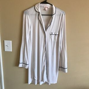 Victoria's Secret sleep shirt! SO soft and comfy💕